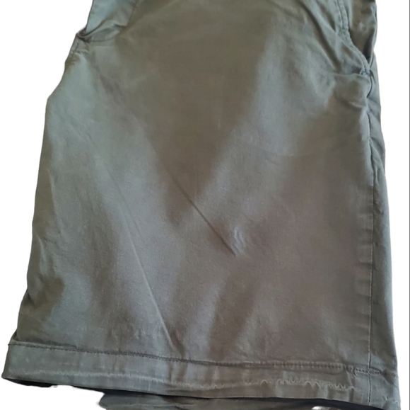 Goodthreads shorts 34W 9" Inseam - Picture 4 of 5